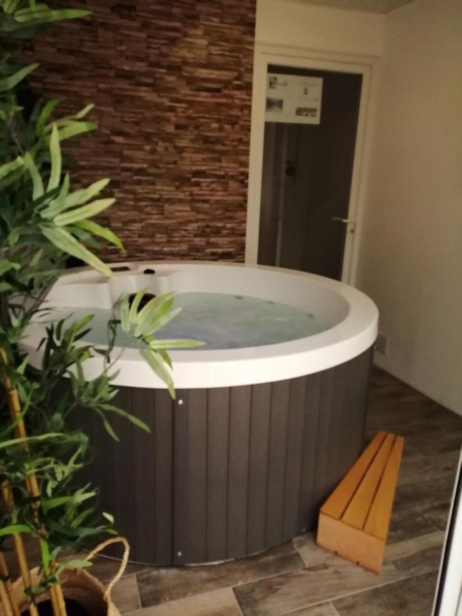 Villa Bord De Mer Avec Piscine Et Jacuzzi Pénestin Exteriör bild